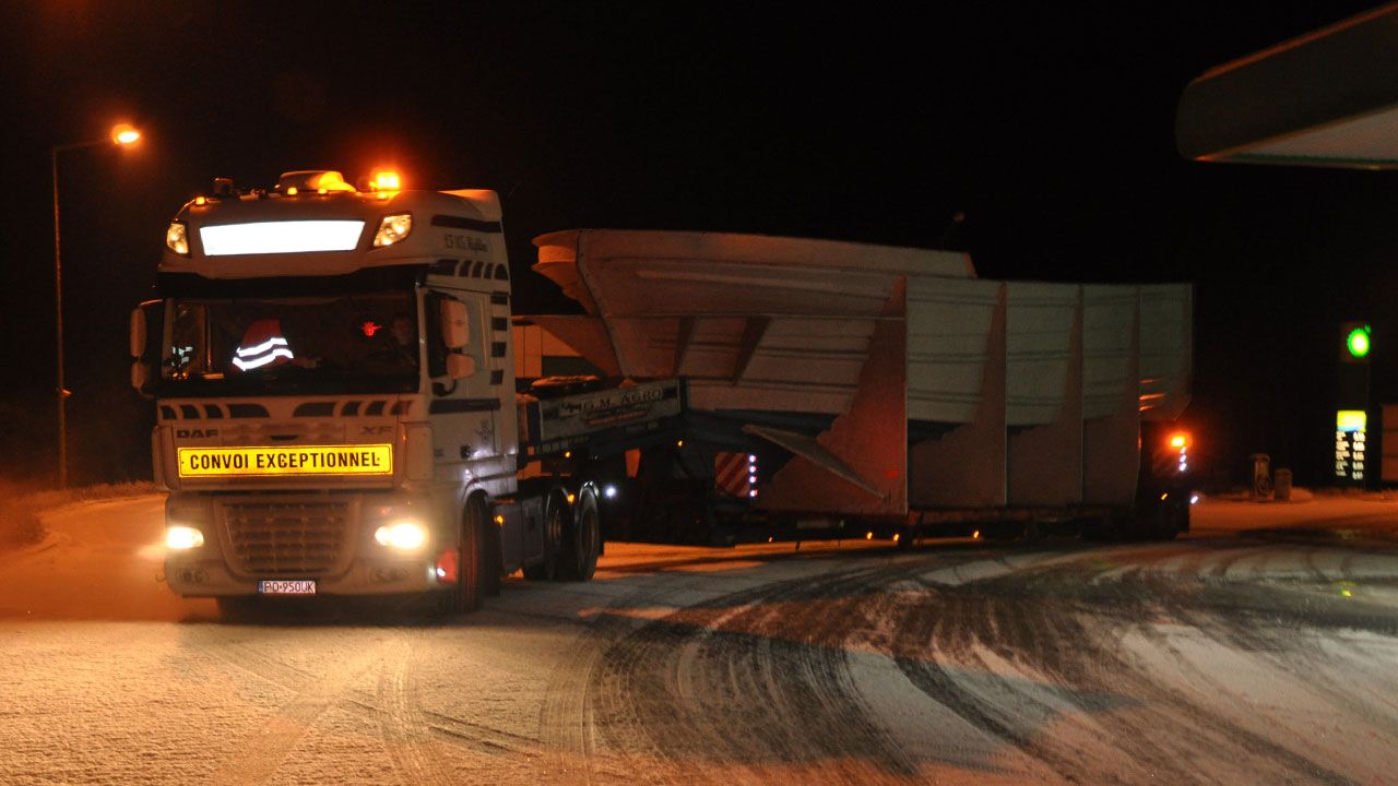 Yacht form transport