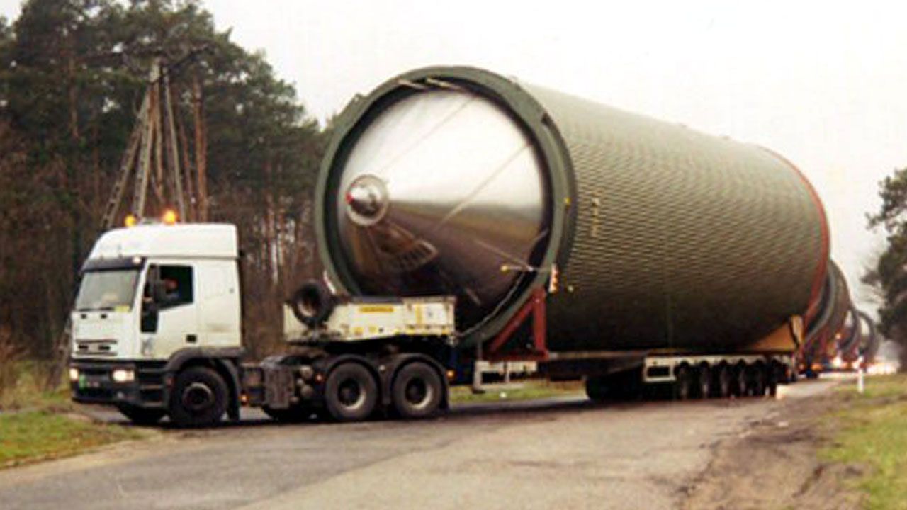 Tank transport