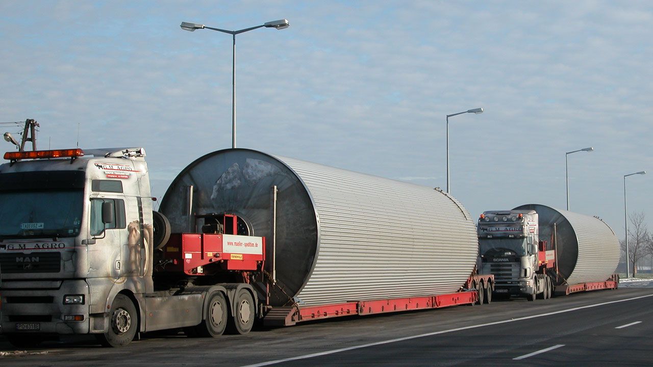 Tank transport