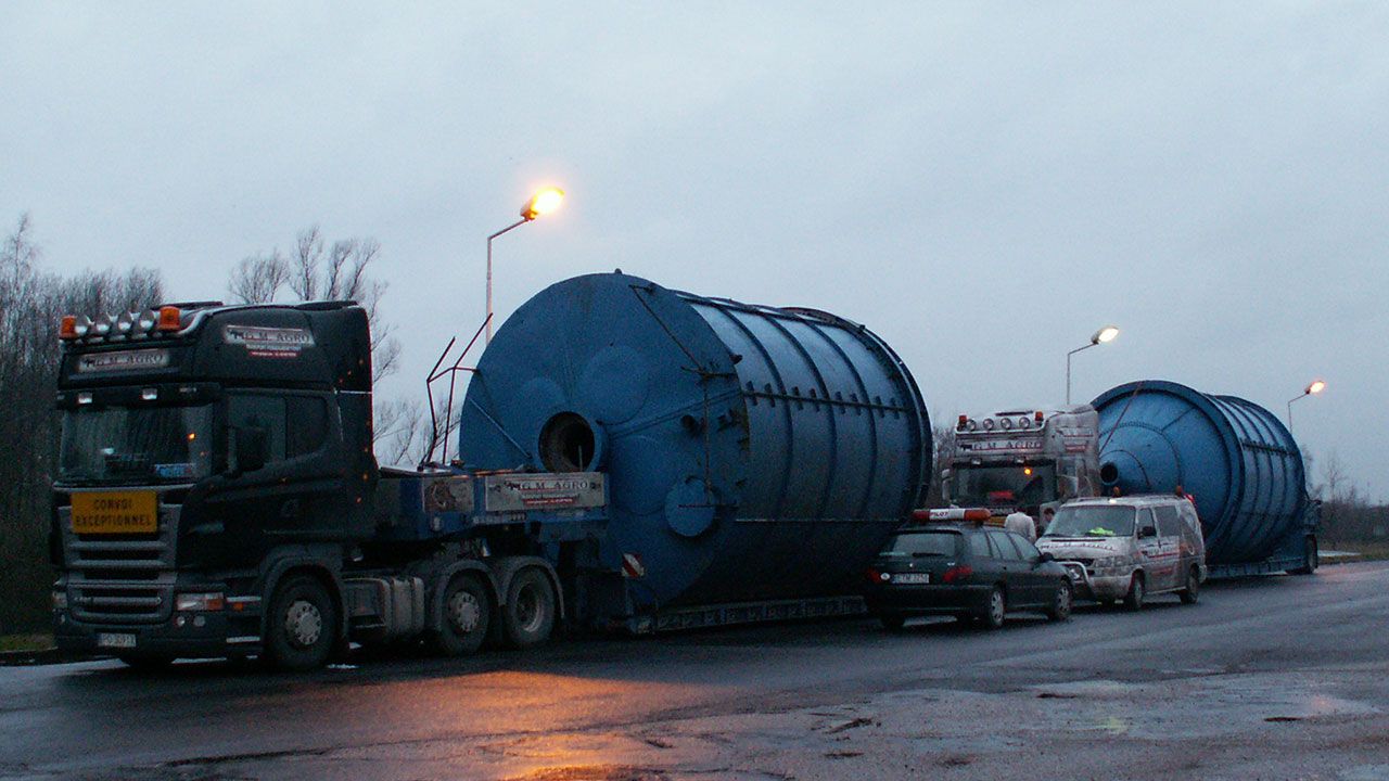 Tank transport