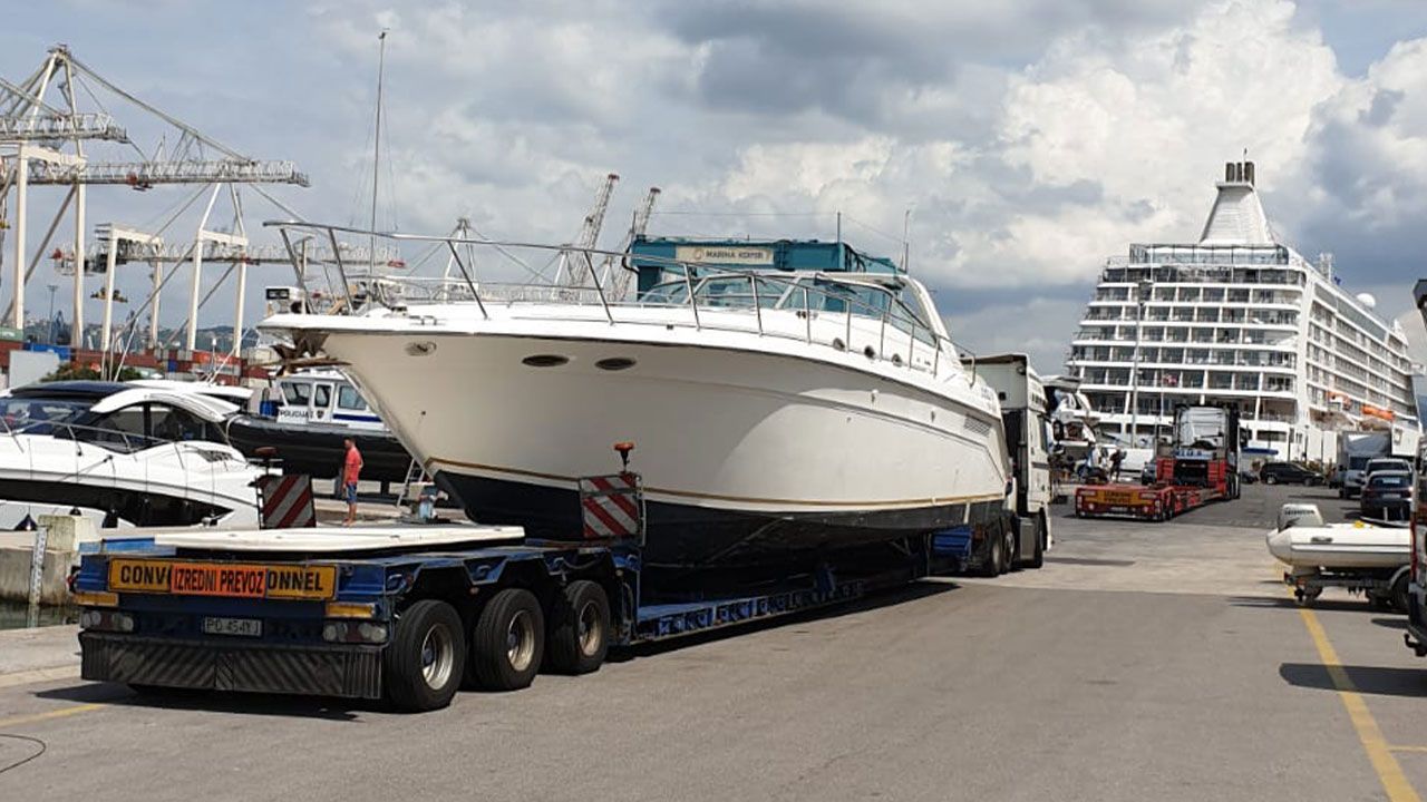 Sea Ray 500 Sundancer boat transport 10