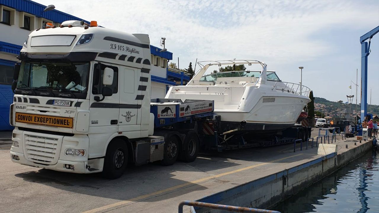 Sea Ray 500 Sundancer boat transport 06